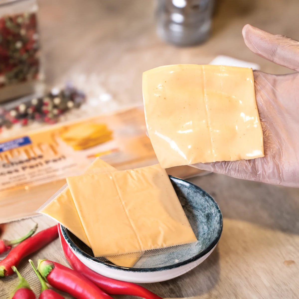 Spicy Cheese Slice (15g x 51 slices) – 100% Dairy | American Mark